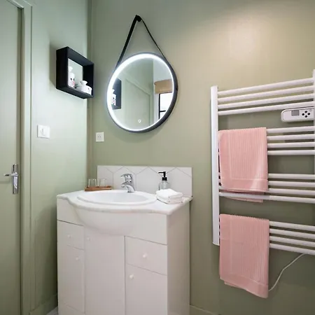 Le Clos Versailles 3*