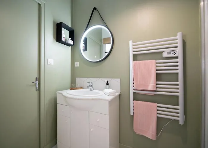 Le Clos Versailles 3*