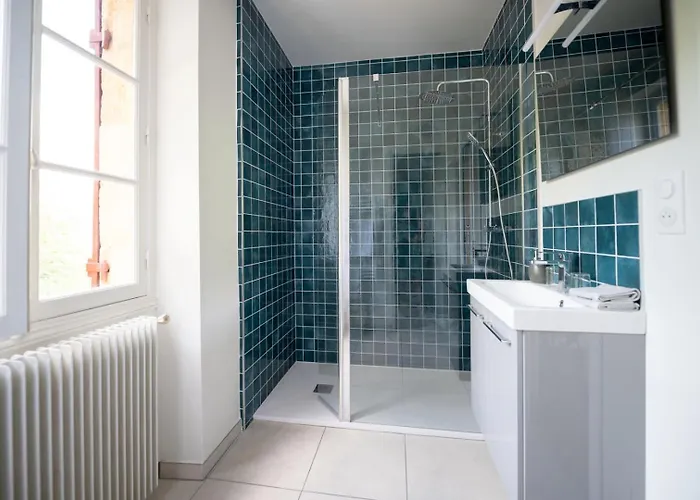 Le Clos Versailles 3*